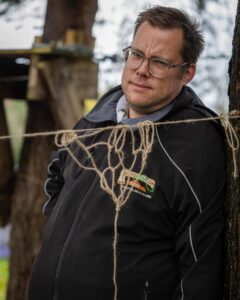 Big man in the woods knots